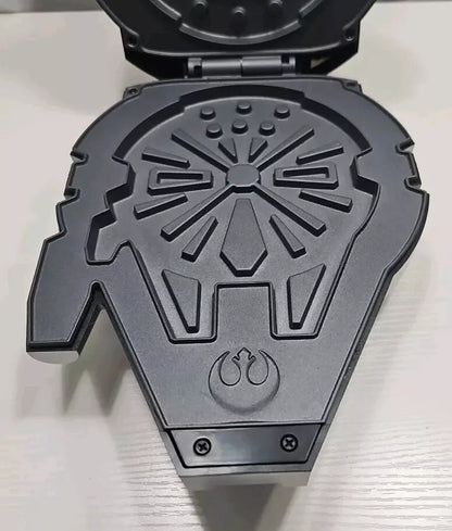 Star Wars Millennium Falcon Round Waffle Maker